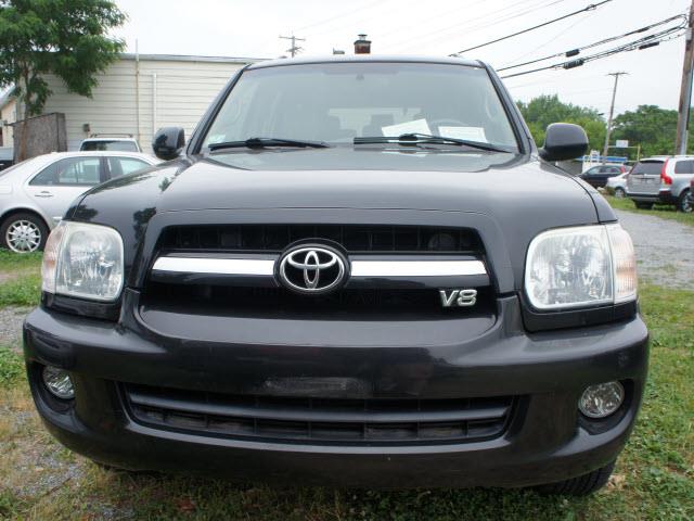 Toyota Sequoia 2005 photo 1