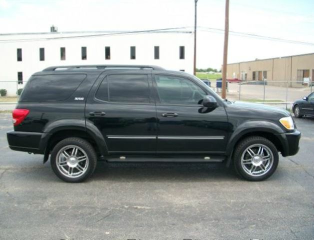 Toyota Sequoia 2006 photo 1