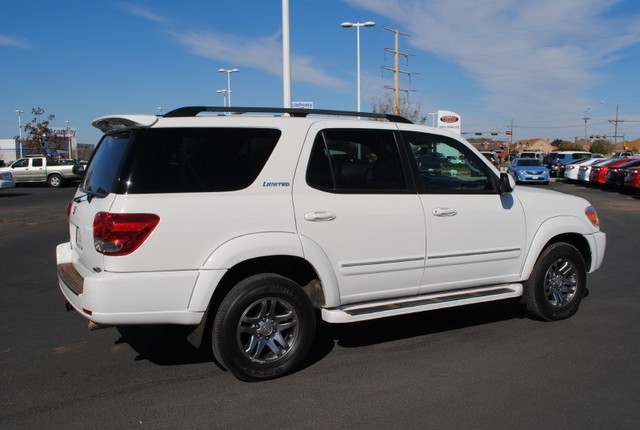 Toyota Sequoia 2006 photo 4