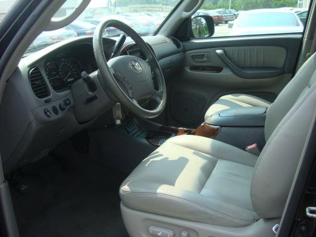 Toyota Sequoia 2006 photo 5