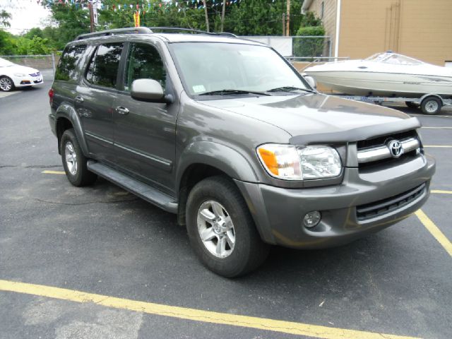 Toyota Sequoia I Limited SUV