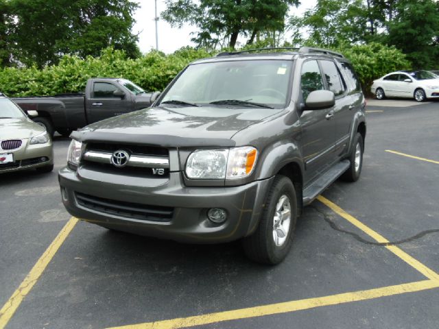 Toyota Sequoia 2006 photo 2