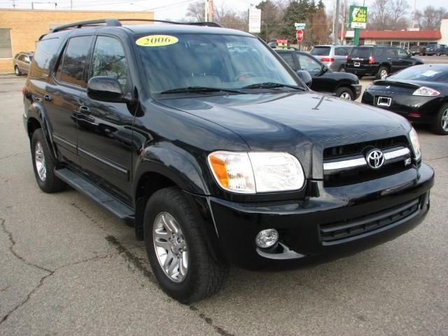 Toyota Sequoia 2006 photo 2