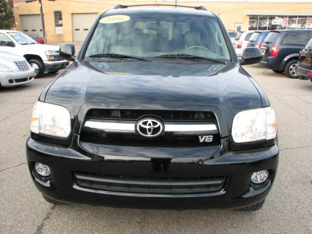 Toyota Sequoia 2006 photo 3