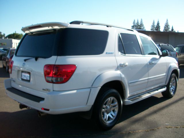 Toyota Sequoia 2006 photo 1