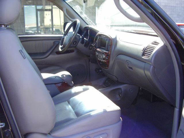 Toyota Sequoia 2006 photo 6