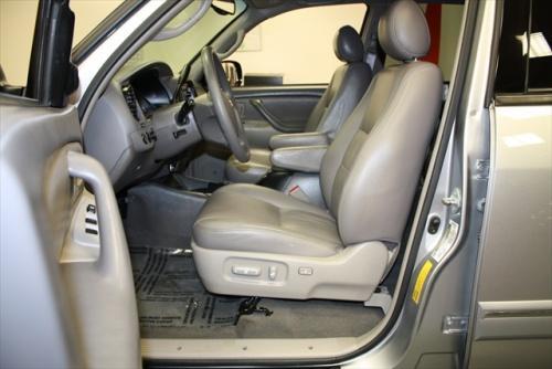 Toyota Sequoia 2006 photo 4