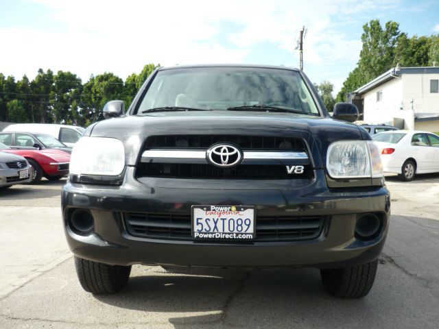 Toyota Sequoia 2006 photo 2