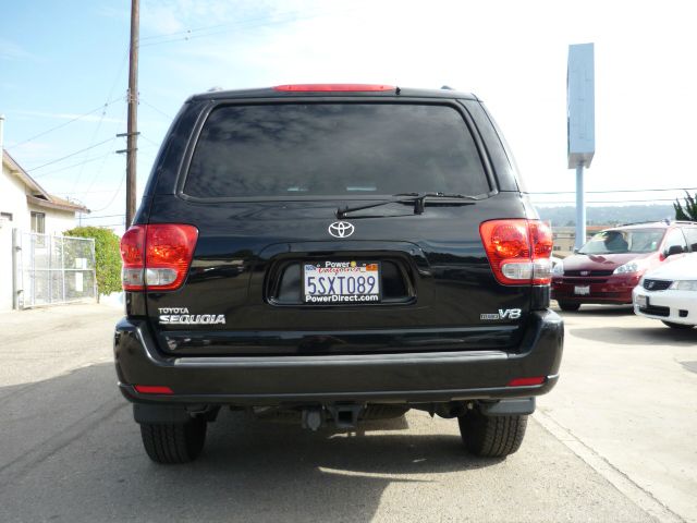 Toyota Sequoia 2006 photo 4