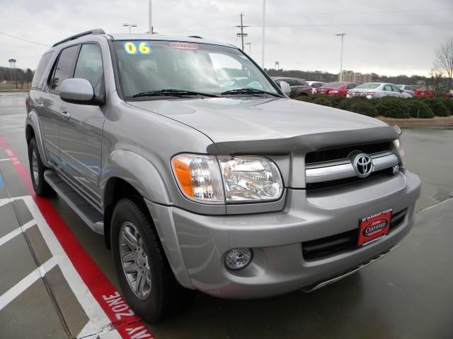 Toyota Sequoia 2006 photo 3