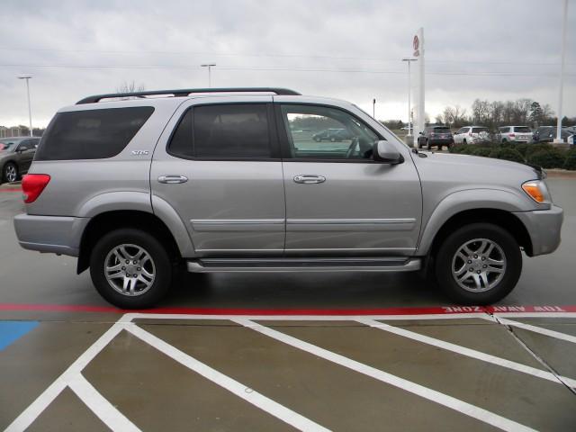 Toyota Sequoia 2006 photo 4