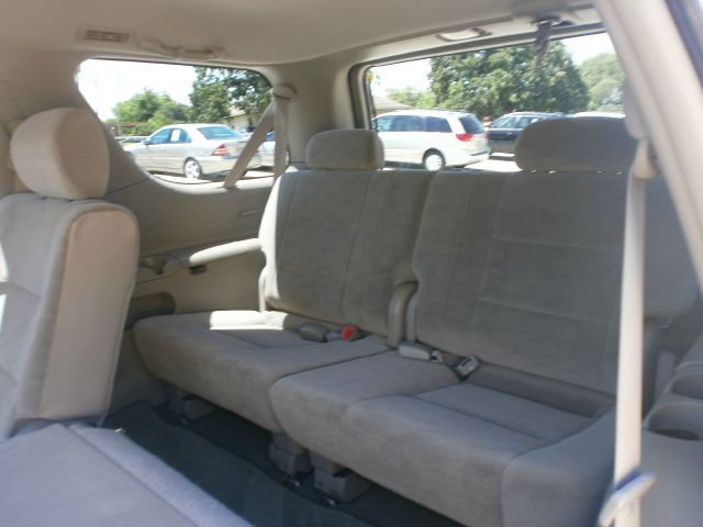 Toyota Sequoia 2006 photo 16