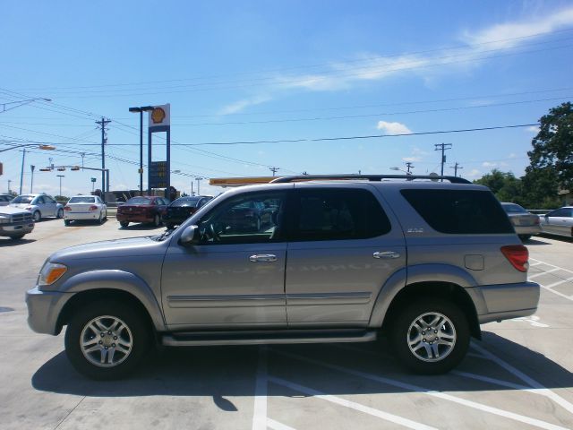 Toyota Sequoia 2006 photo 2