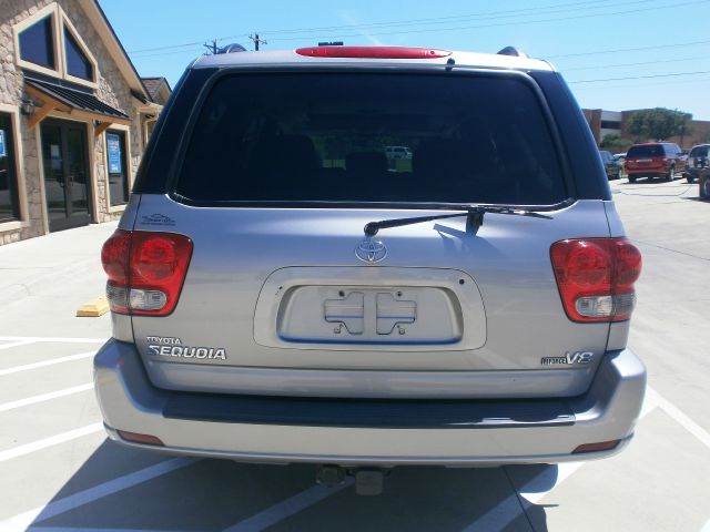 Toyota Sequoia 2006 photo 20