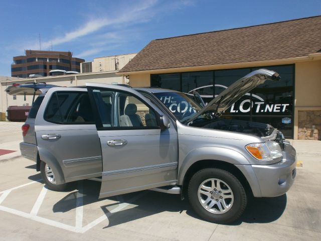 Toyota Sequoia 2006 photo 25