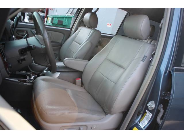 Toyota Sequoia 2006 photo 3