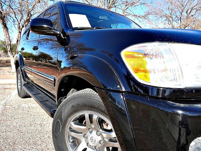 Toyota Sequoia 2006 photo 2