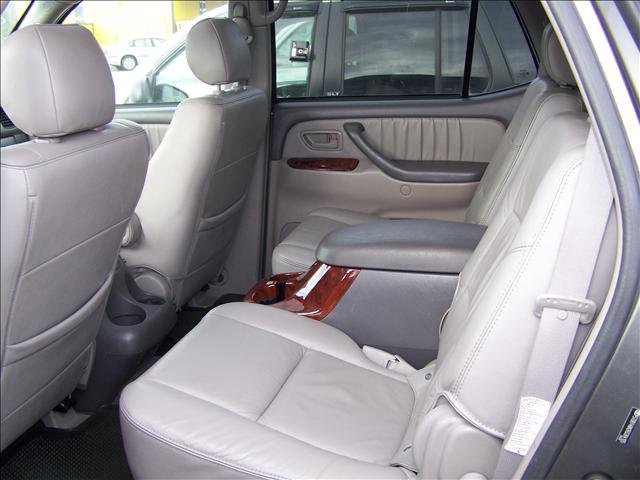 Toyota Sequoia 2006 photo 5