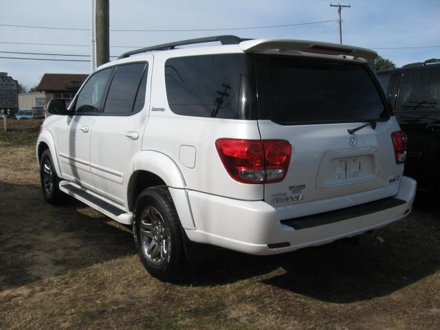 Toyota Sequoia 2006 photo 1