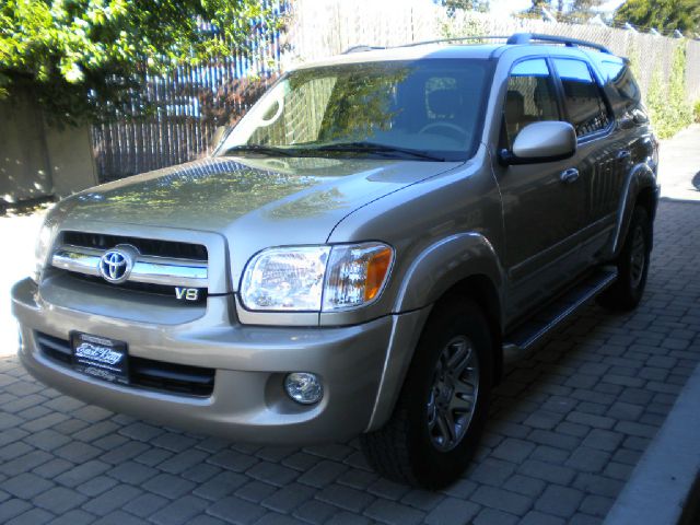 Toyota Sequoia 2006 photo 2