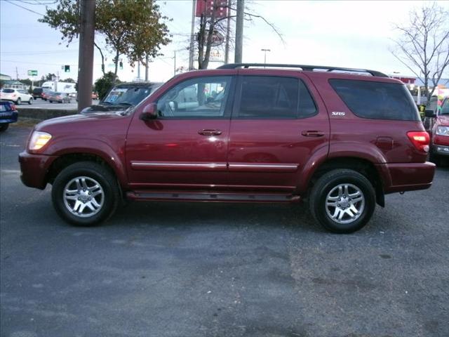 Toyota Sequoia C/k1500 4x4 Crew Cab SLT Sport Utility