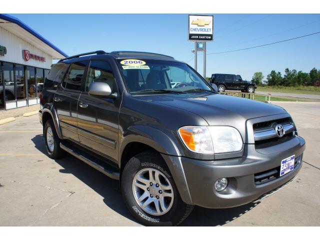 Toyota Sequoia 2006 photo 1