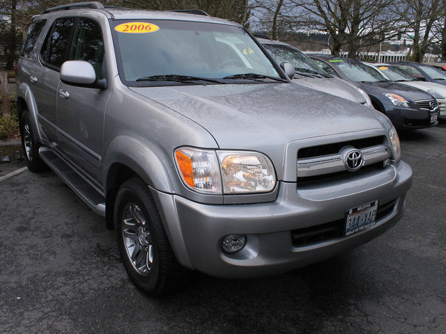 Toyota Sequoia 2006 photo 5