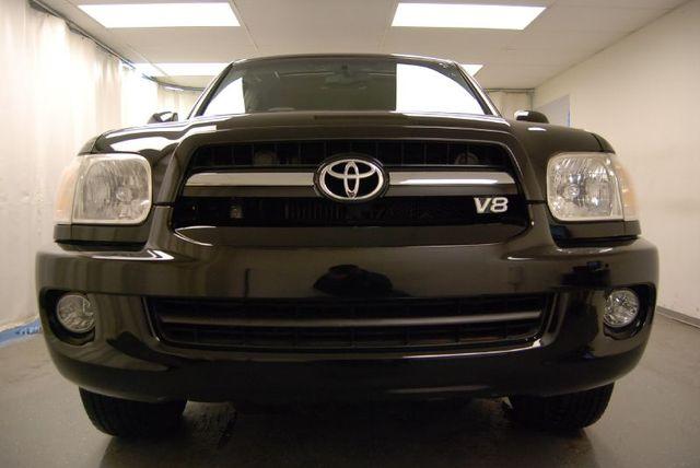 Toyota Sequoia 2006 photo 1