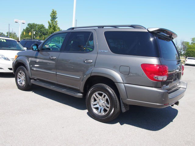 Toyota Sequoia 2006 photo 3