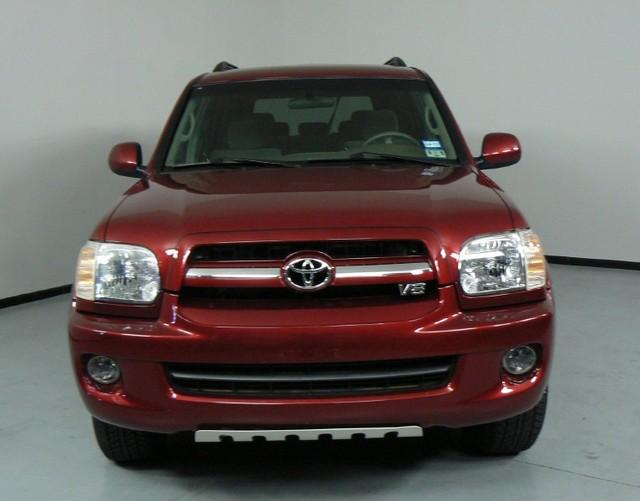 Toyota Sequoia 2006 photo 2