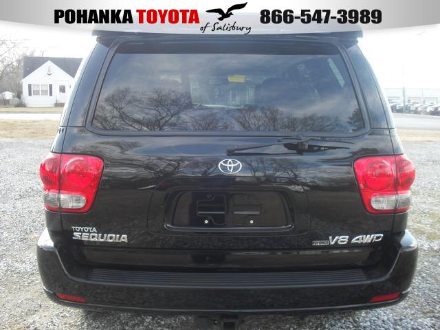 Toyota Sequoia 2007 photo 2