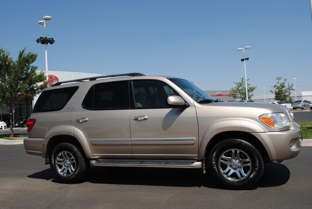 Toyota Sequoia 2007 photo 1