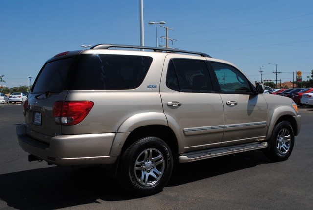 Toyota Sequoia 2007 photo 3