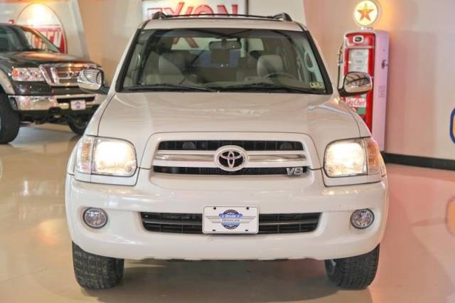 Toyota Sequoia 2007 photo 2