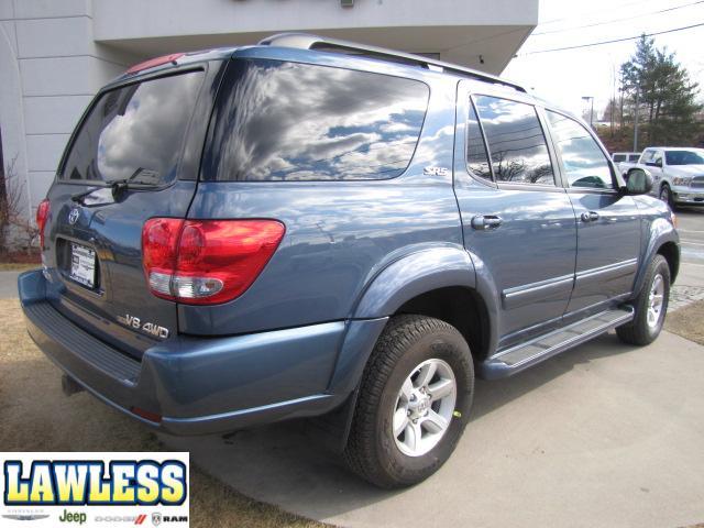 Toyota Sequoia 2007 photo 2