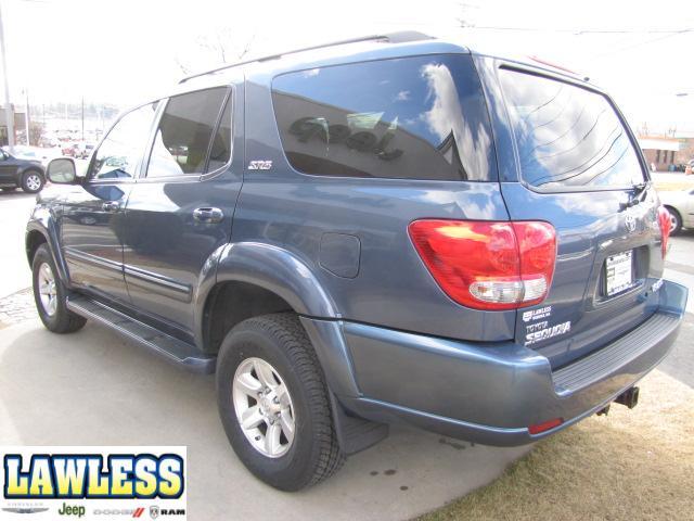 Toyota Sequoia 2007 photo 4