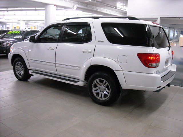 Toyota Sequoia 2007 photo 3