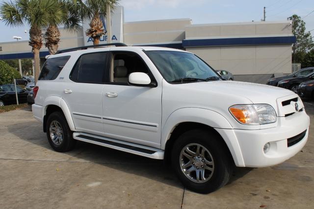 Toyota Sequoia 2007 photo 1