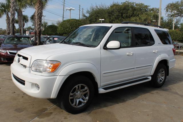 Toyota Sequoia 2007 photo 2