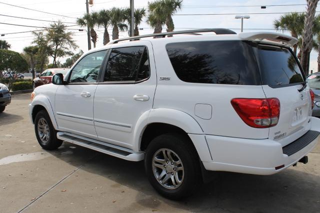 Toyota Sequoia 2007 photo 4