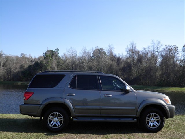 Toyota Sequoia 2007 photo 1