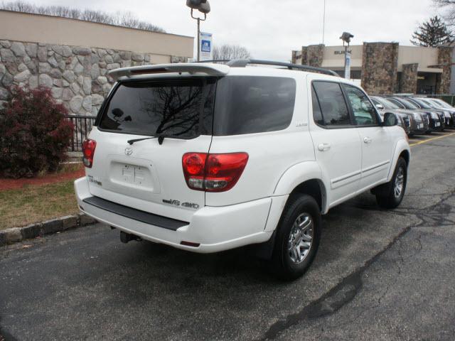 Toyota Sequoia 2007 photo 2