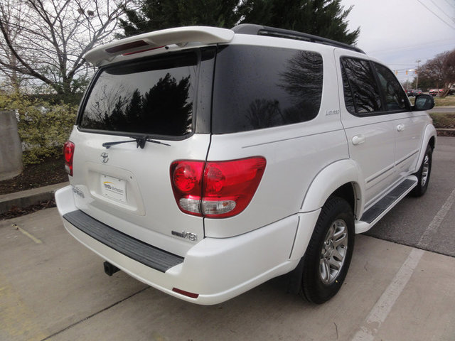 Toyota Sequoia 2007 photo 2