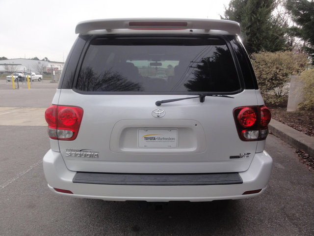 Toyota Sequoia 2007 photo 3