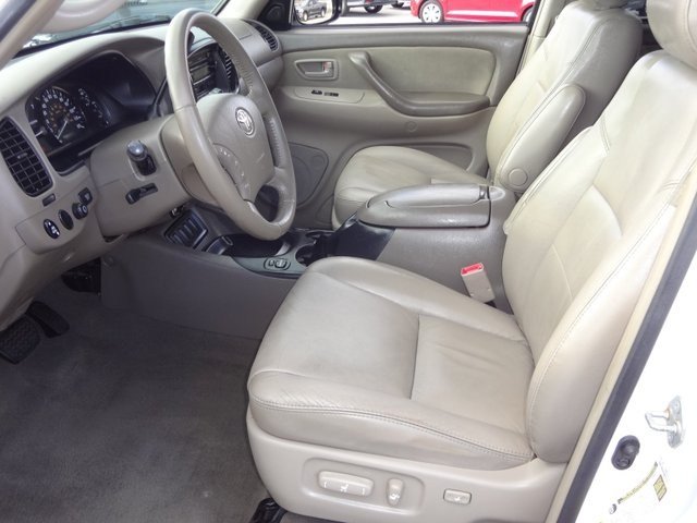 Toyota Sequoia 2007 photo 2