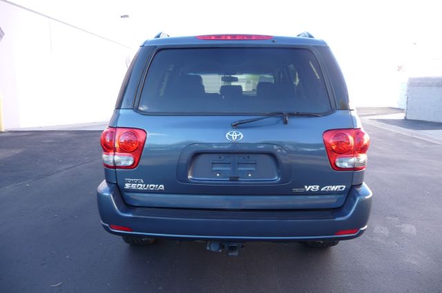 Toyota Sequoia 2007 photo 1