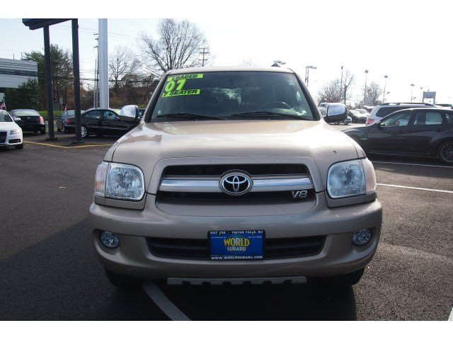 Toyota Sequoia 2007 photo 2