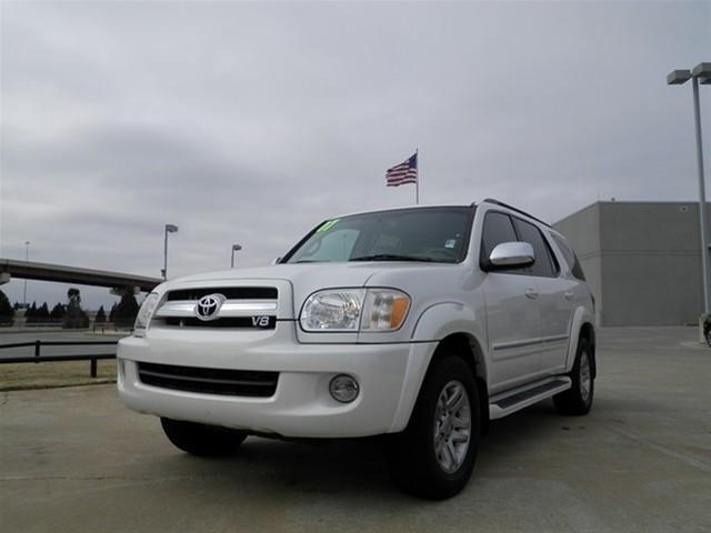 Toyota Sequoia 2007 photo 1