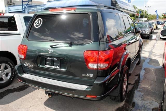 Toyota Sequoia 2007 photo 2