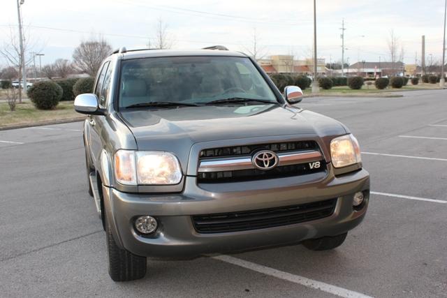 Toyota Sequoia 2007 photo 2